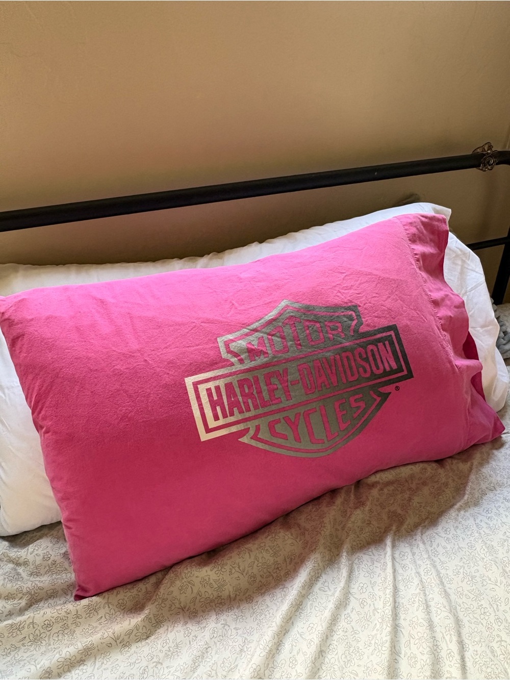 Harley Davidson Motorcycles Pink Silver Grey Standard 100% Cotton Pillow Case
